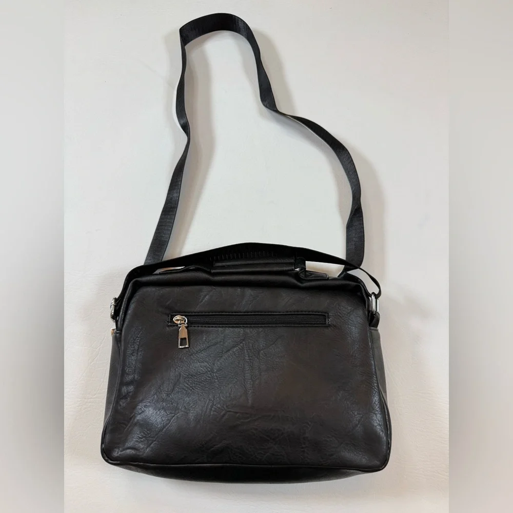 Weixier Mens Crossbody/ Shoulder Bag P U Leather Blk NWOT Spacious